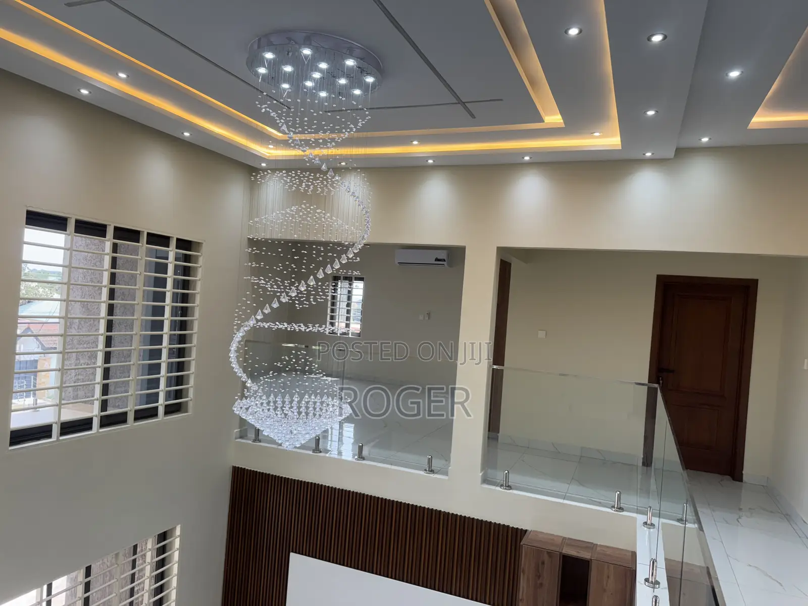 5bdrm Mansion in Achimota Petroleum for rent
