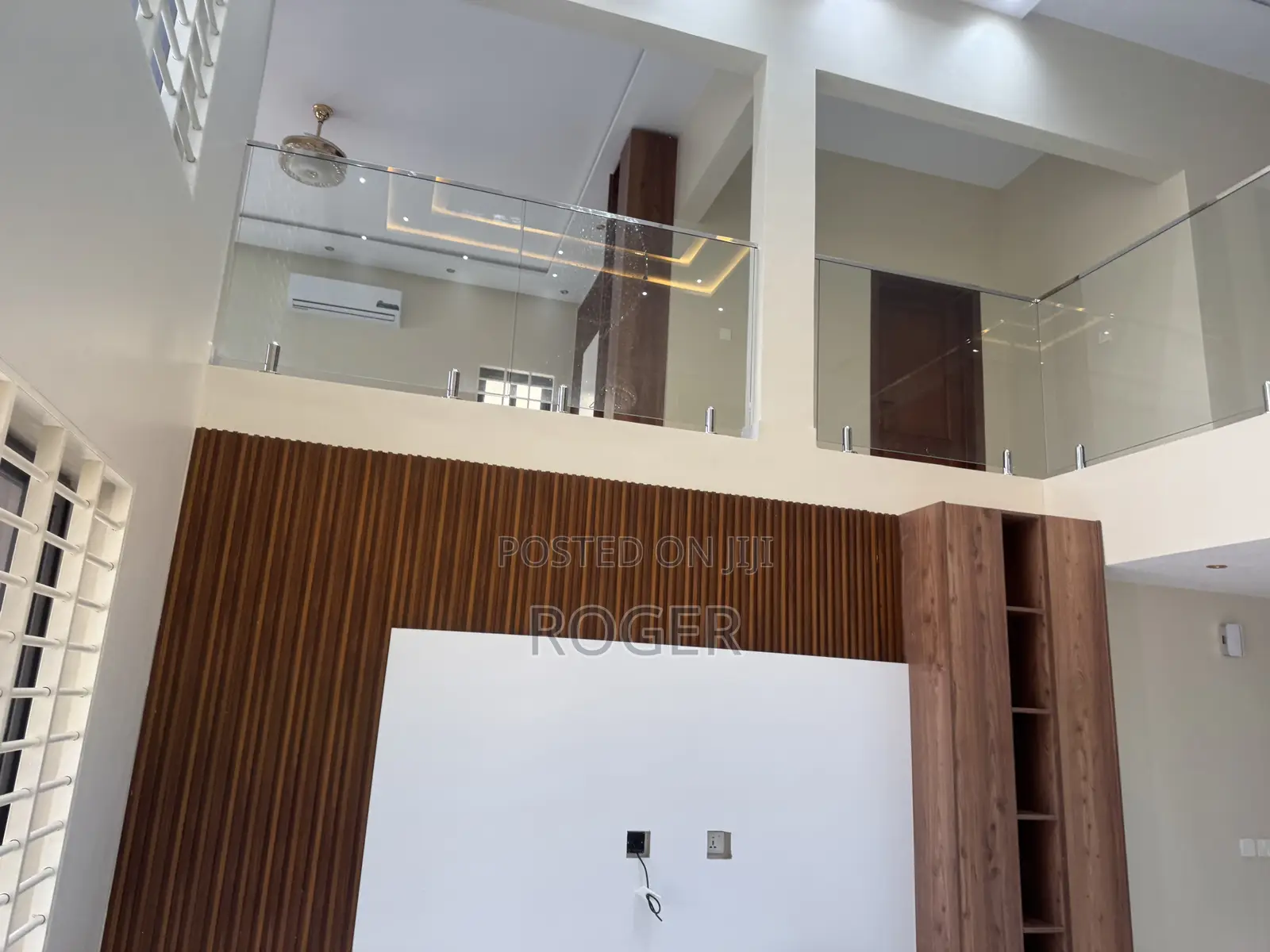 5bdrm Mansion in Achimota Petroleum for rent