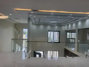 5bdrm Mansion in Achimota Petroleum for rent