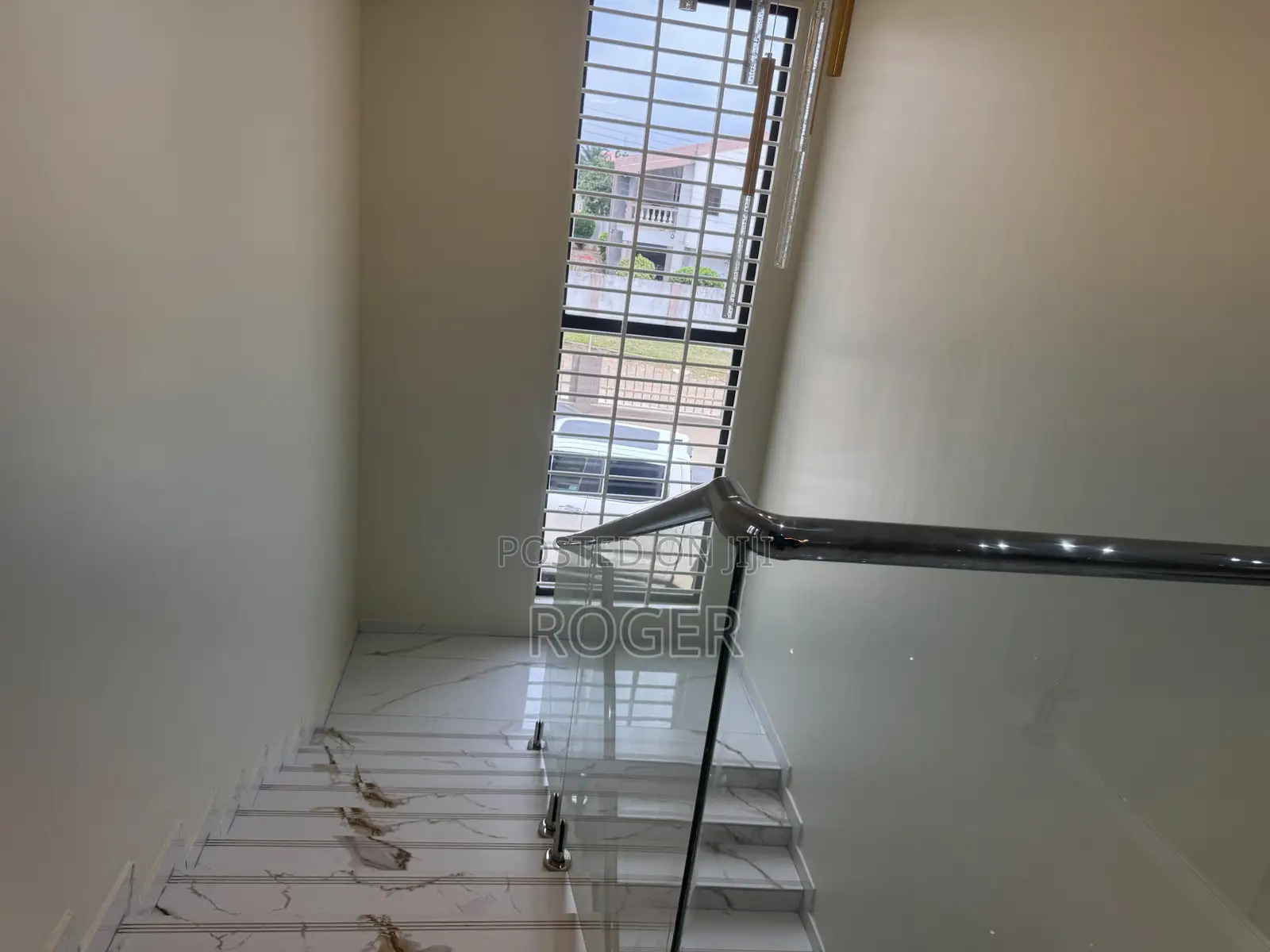 5bdrm Mansion in Achimota Petroleum for rent