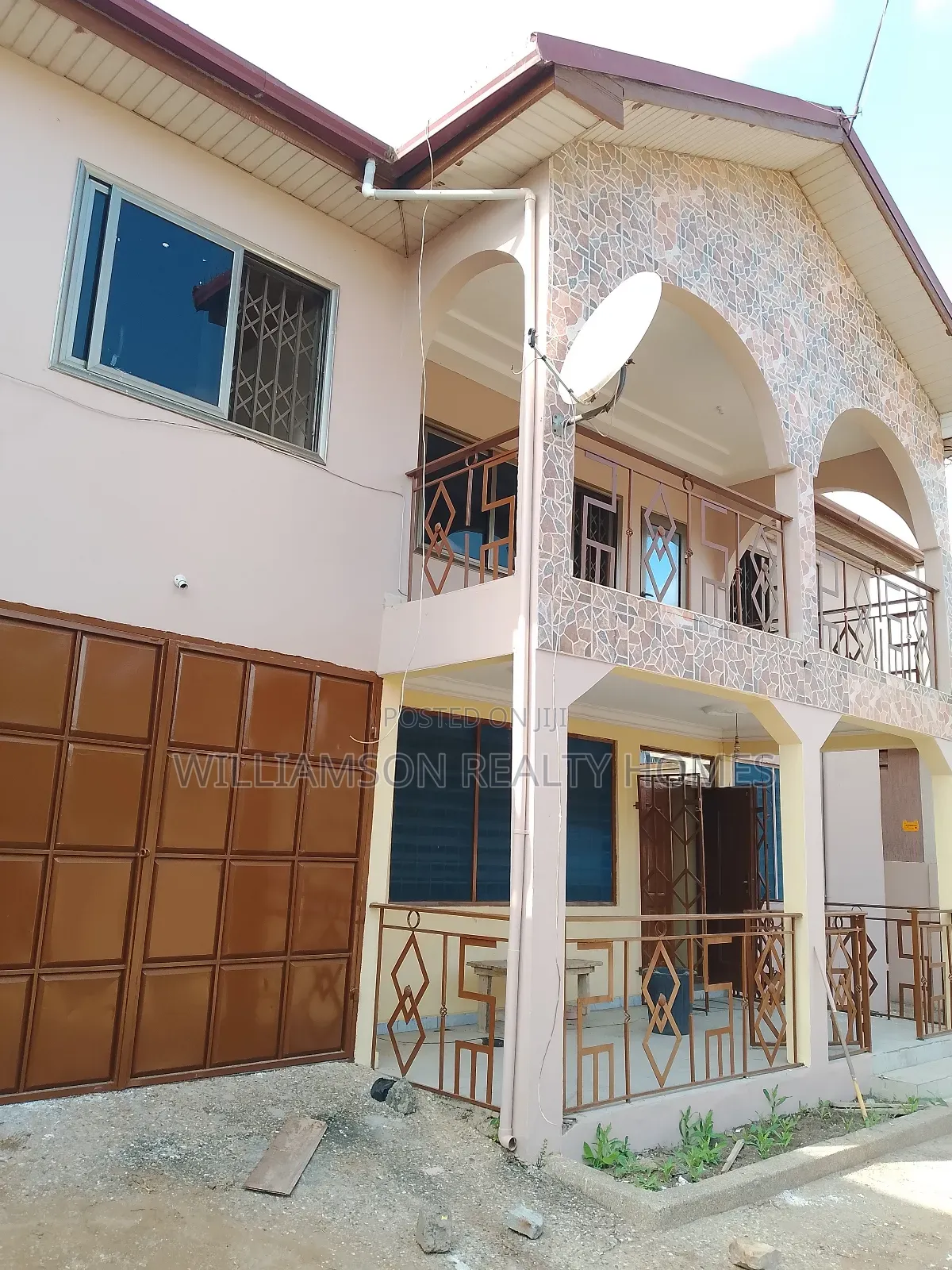 4bdrm Apartment in Community 18 Area, Spintex for rent