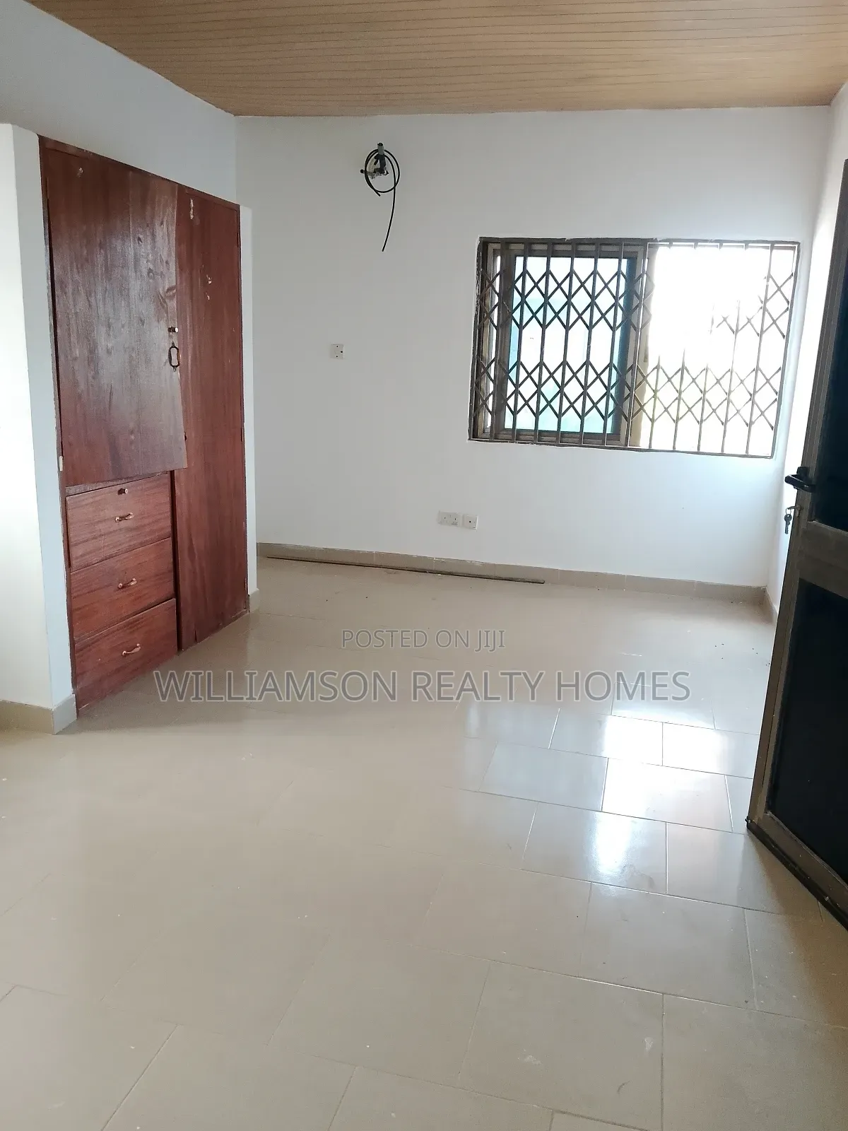 4bdrm Apartment in Community 18 Area, Spintex for rent
