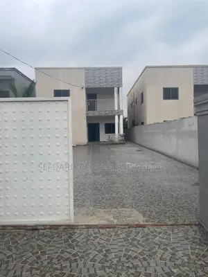 5bdrm House in Sefdard Real Estate, Haatso for sale