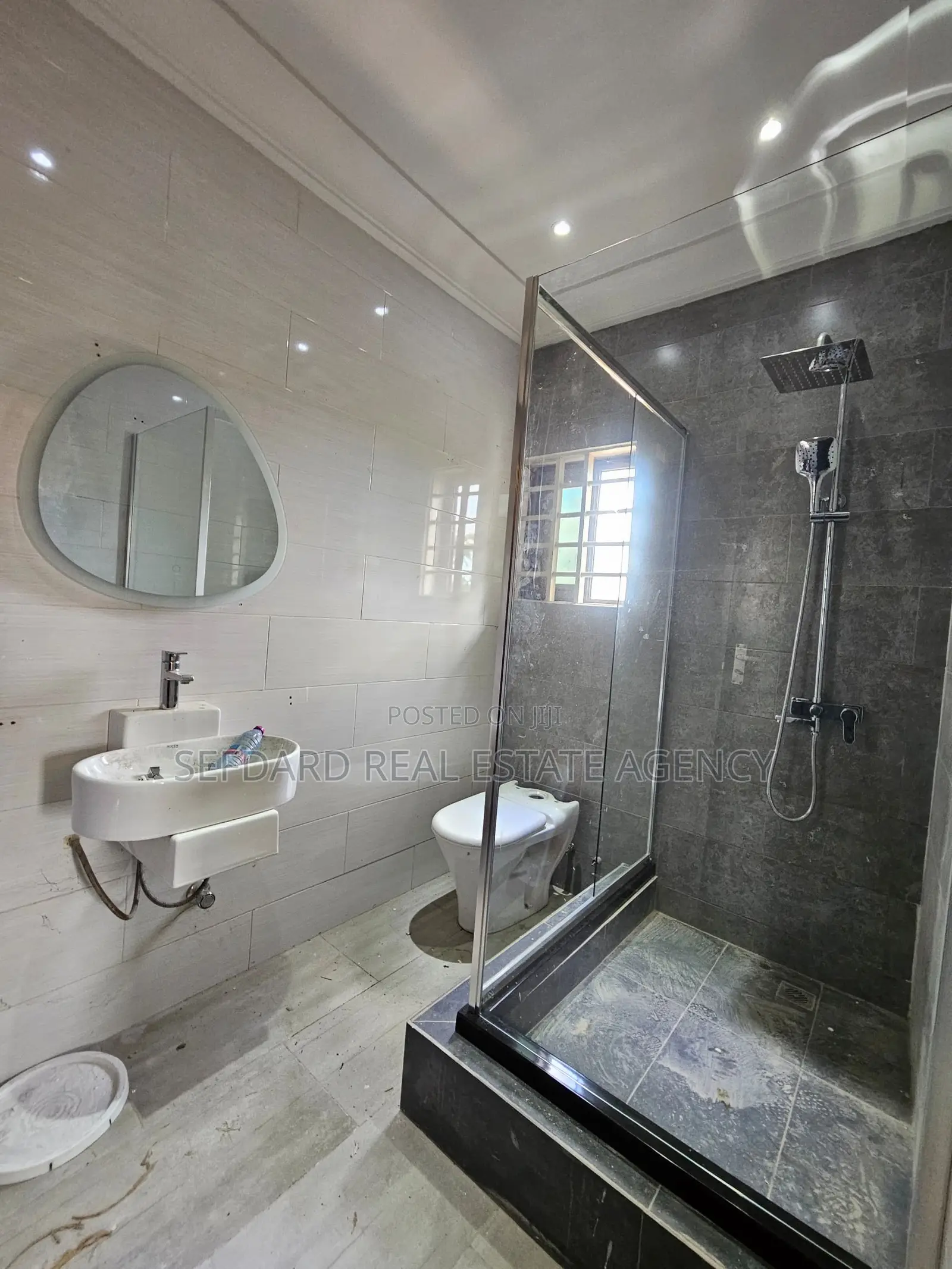 4bdrm House in Madina for sale