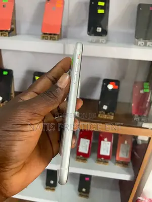 Apple iPhone XR 256 GB White
