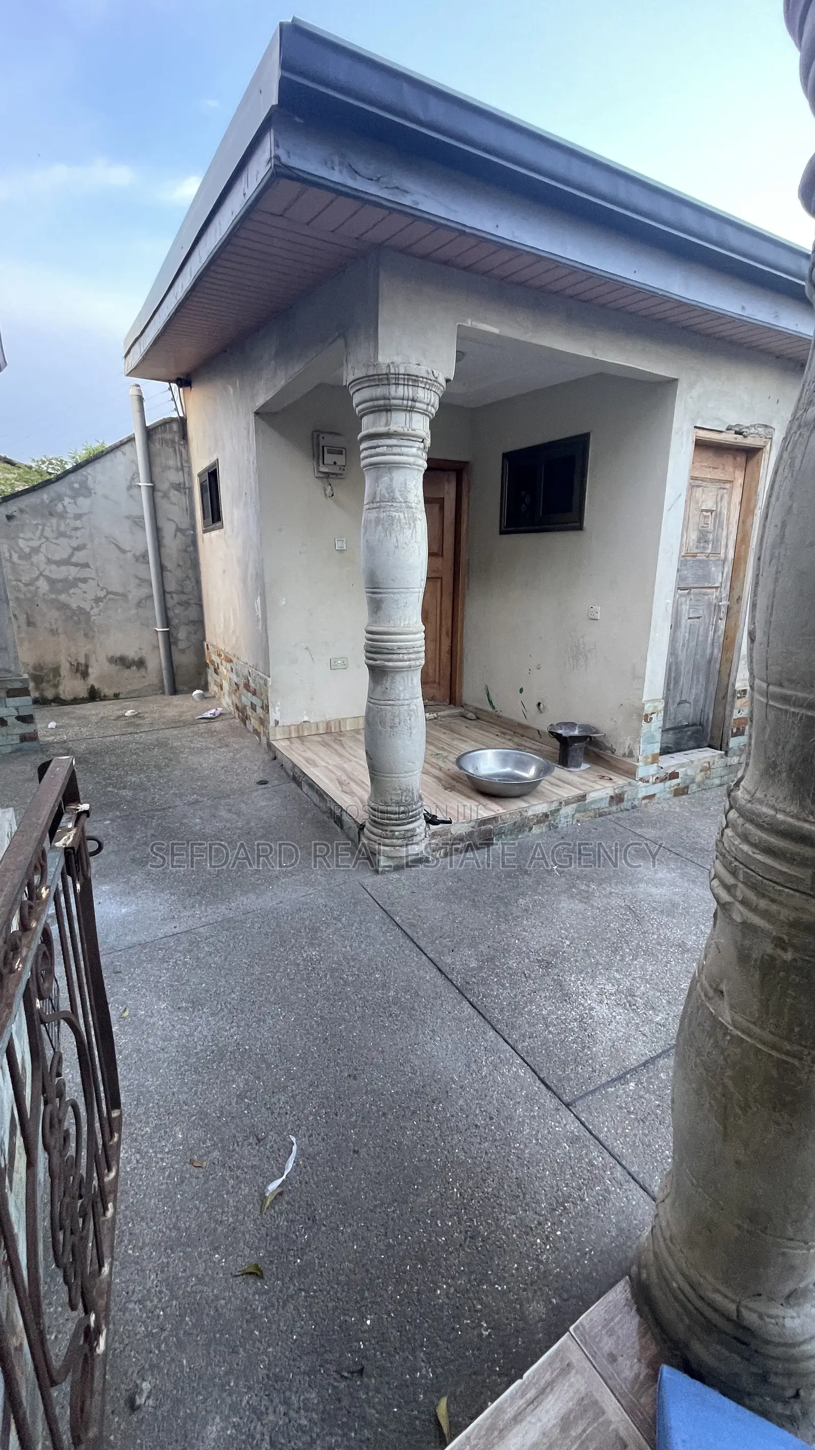 5bdrm House in Ablekuma for rent