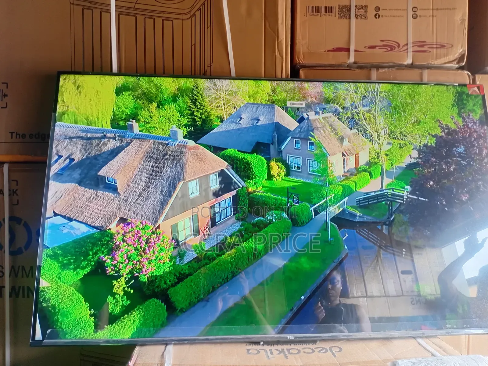 Essence Living 55tcl