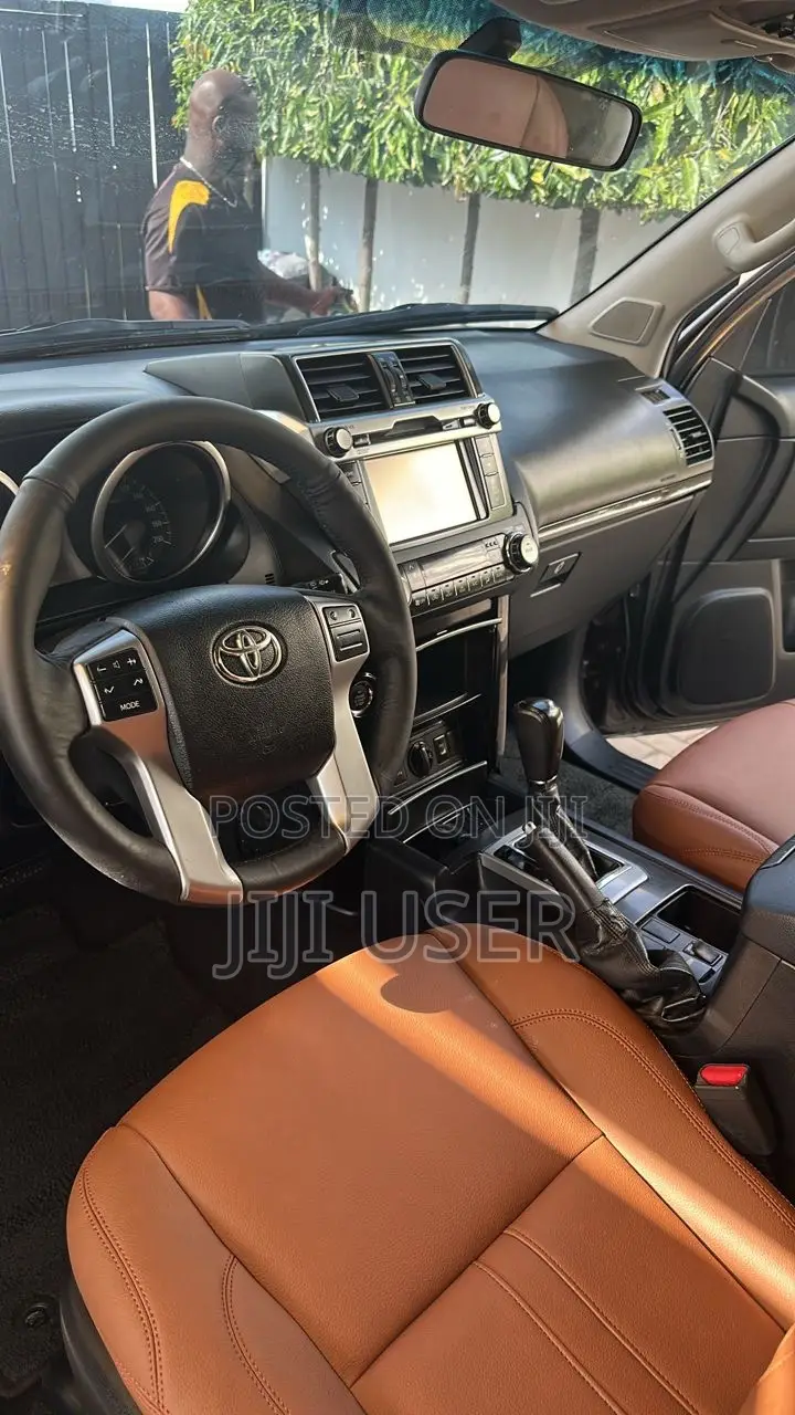 Toyota Land Cruiser Prado 2.8 2017 Gray
