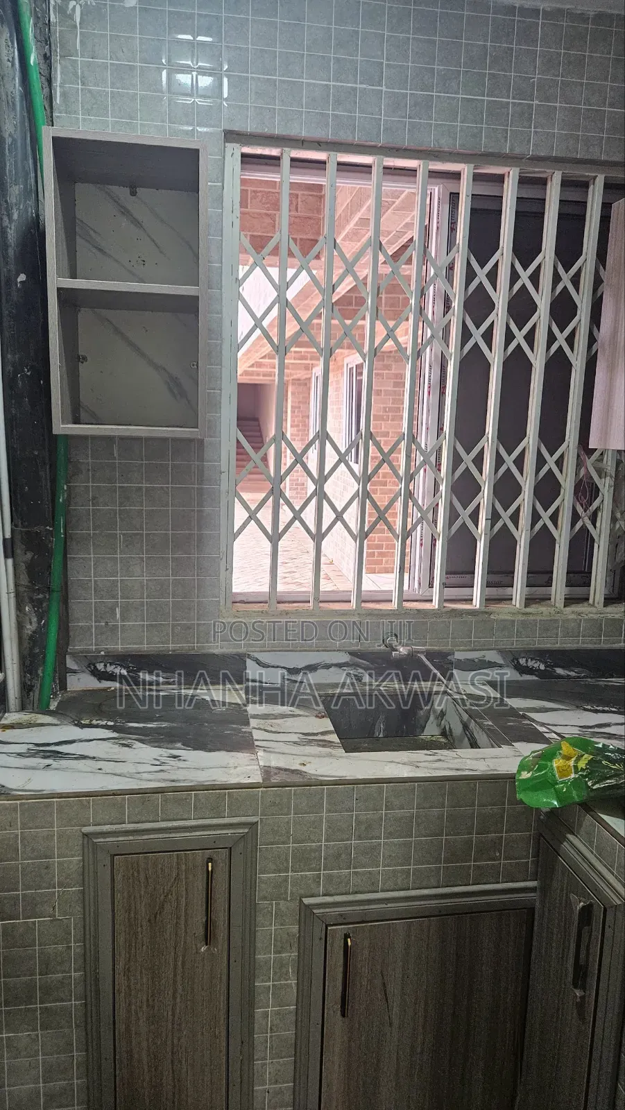1bdrm Apartment in Lashibi Mf, Sakumono for rent