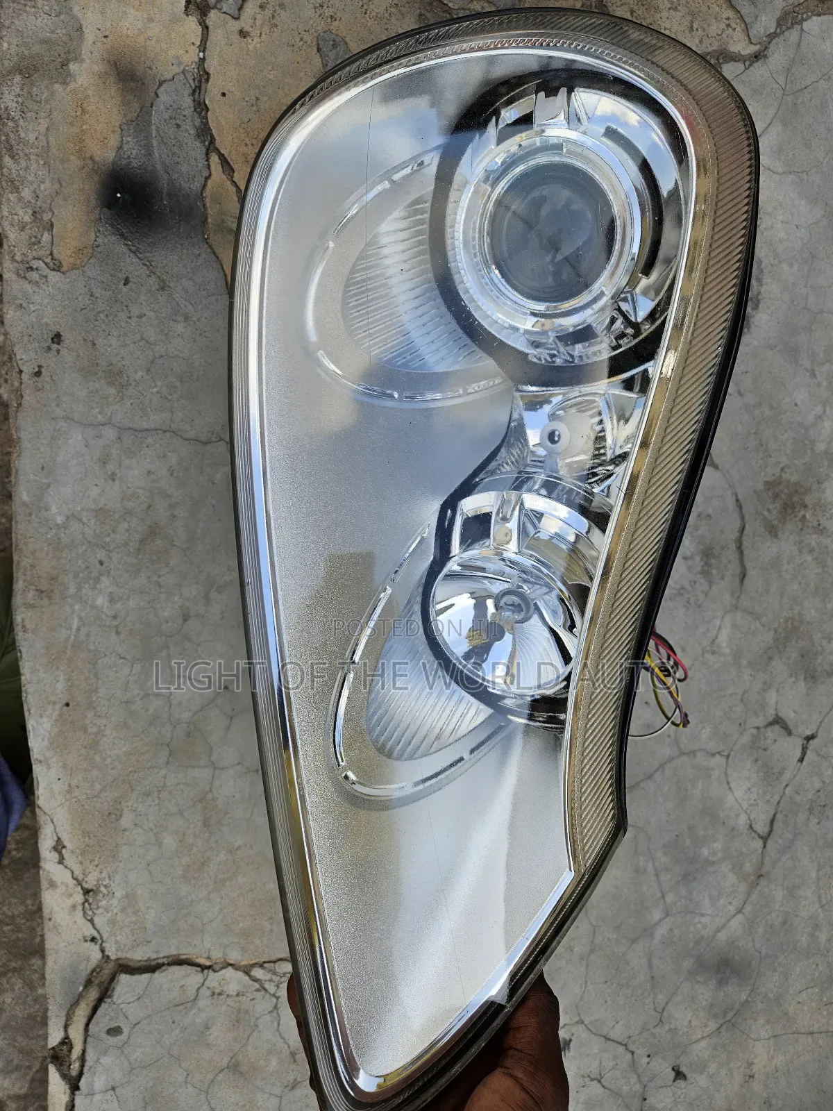 Porsche Cayenne Headlight Charger Type Right Side