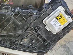 Porsche Cayenne Headlight Charger Type Right Side