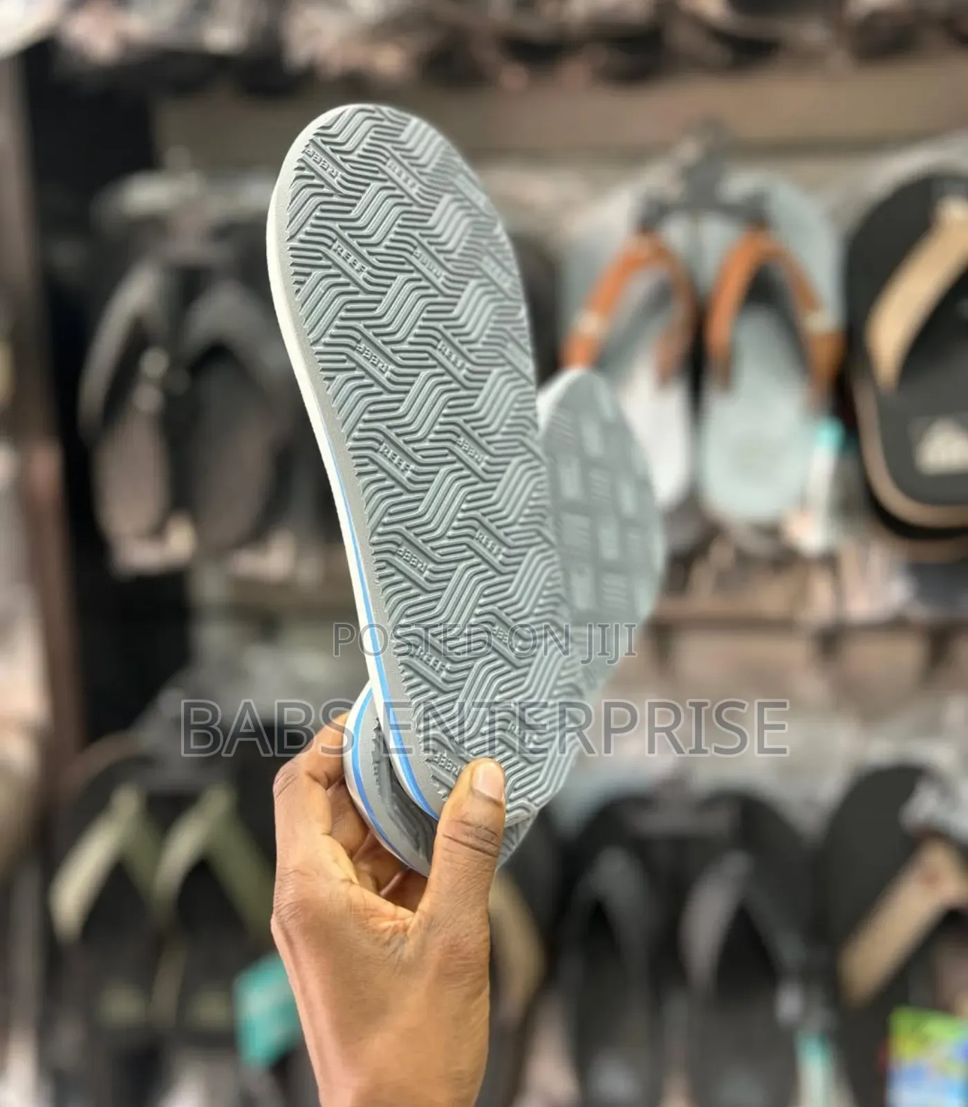 Reef Men's The Layback Flip Flops Gray