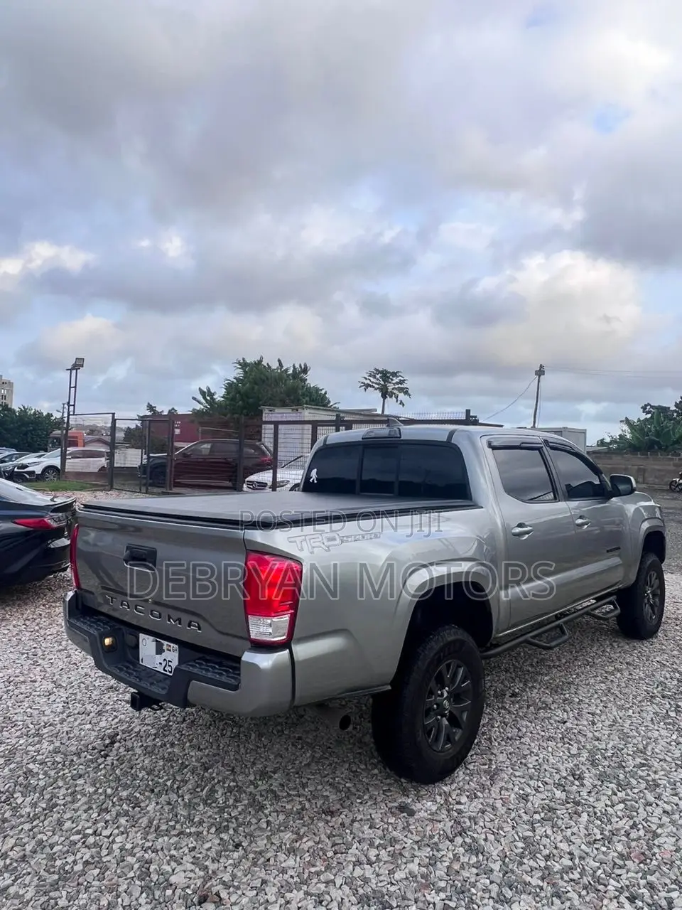 Toyota Tacoma SR5 2018 Silver