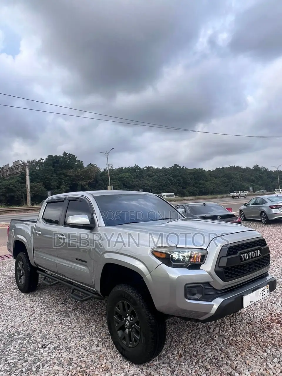 Toyota Tacoma SR5 2018 Silver
