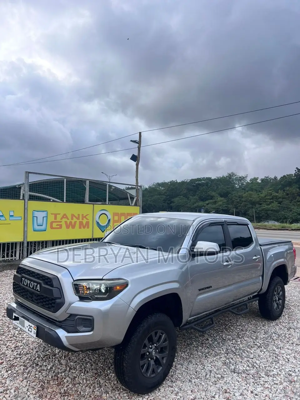 Toyota Tacoma SR5 2018 Silver