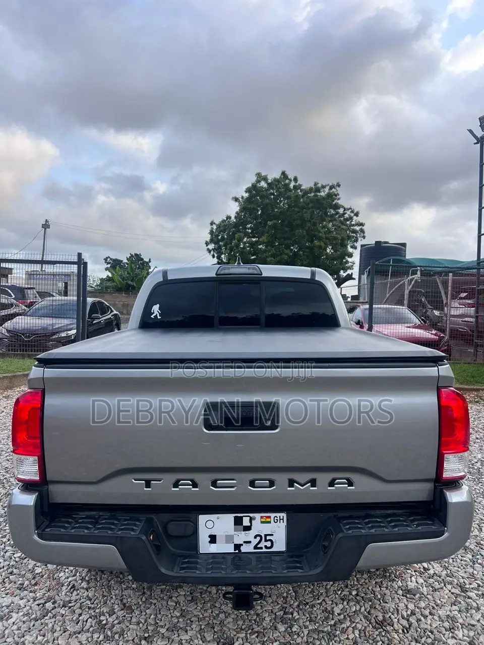 Toyota Tacoma SR5 2018 Silver