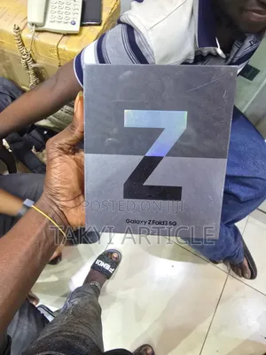 New Samsung Galaxy Z Fold 3 256 GB Black