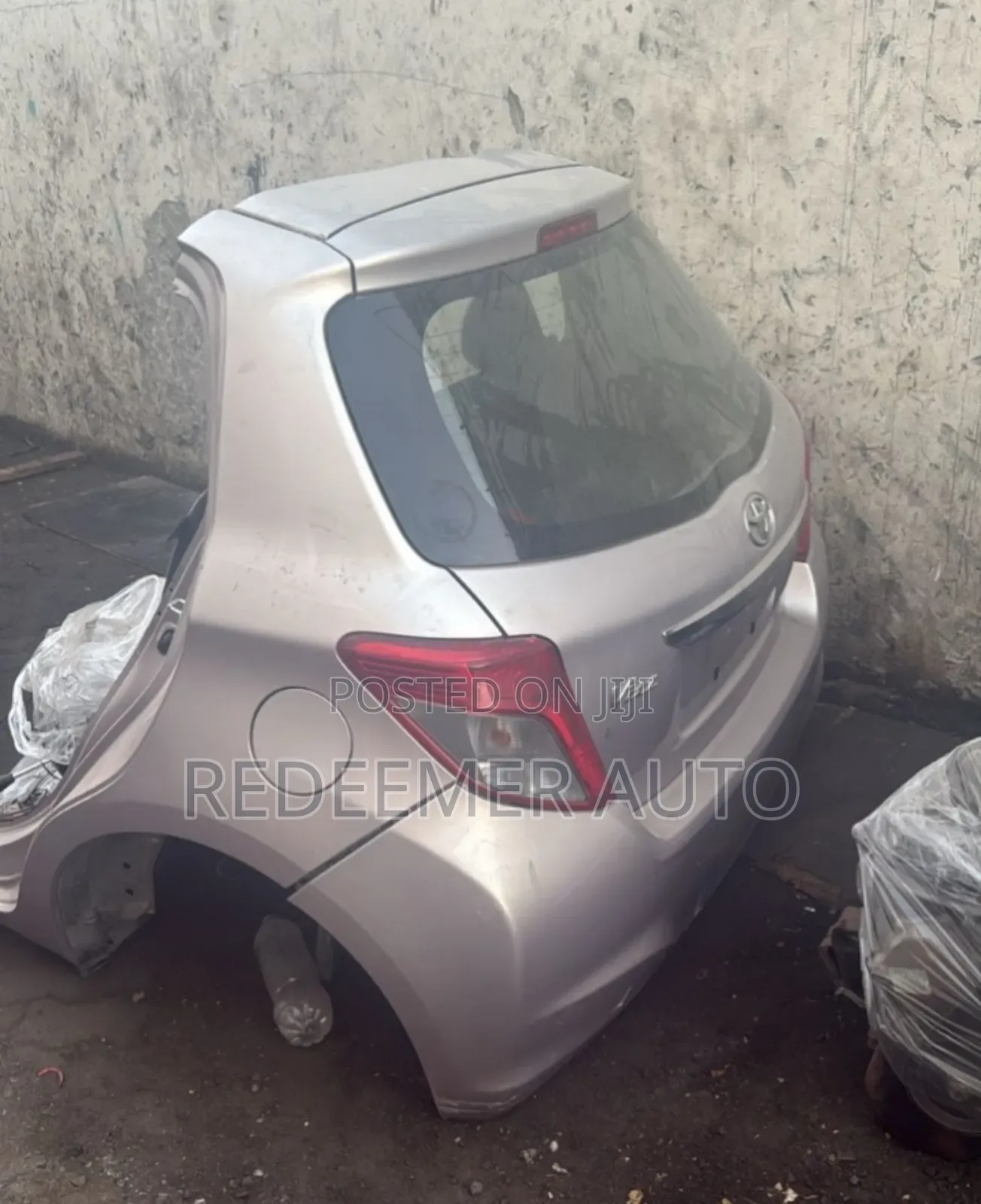 Vitz Back Cut 2012,2013,2014,2015/Yaris Back Cut 2012,2013,2014,2015