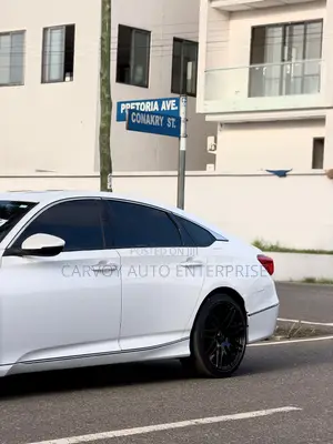 Honda Accord Sport (2.0L 4cyl Turbo 6M) 2019 White