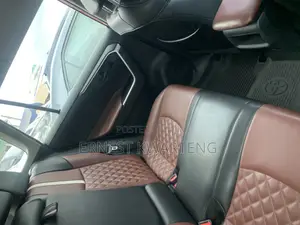 Toyota RAV4 2020 Red