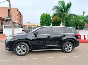 Toyota Highlander 2016 Black