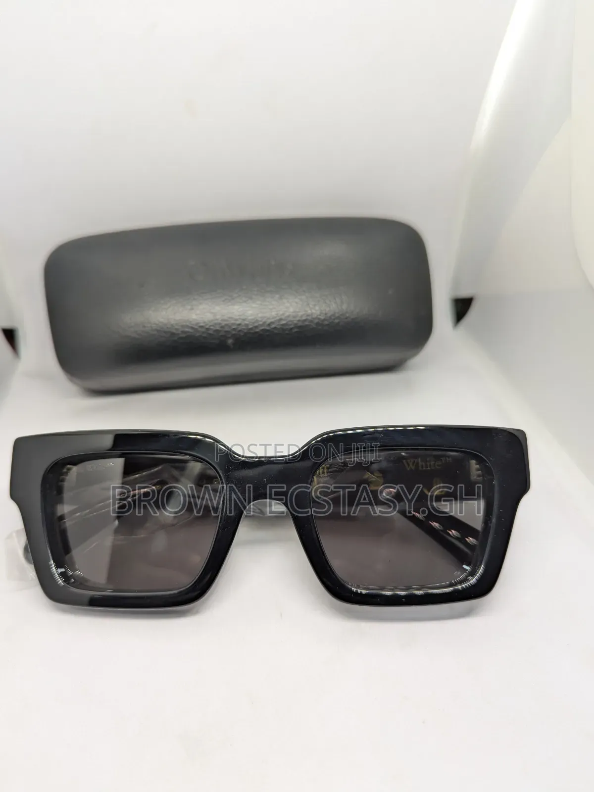 Off White Classic Glasses (Dark Shade Plain)