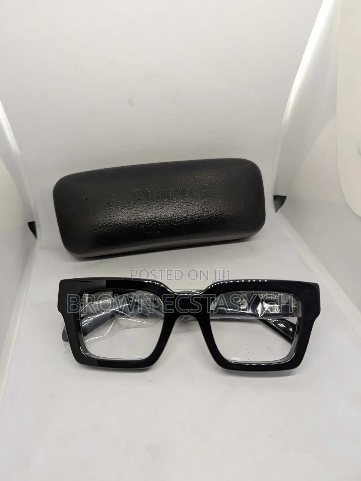 Off White Classic Glasses (Dark Shade Plain)