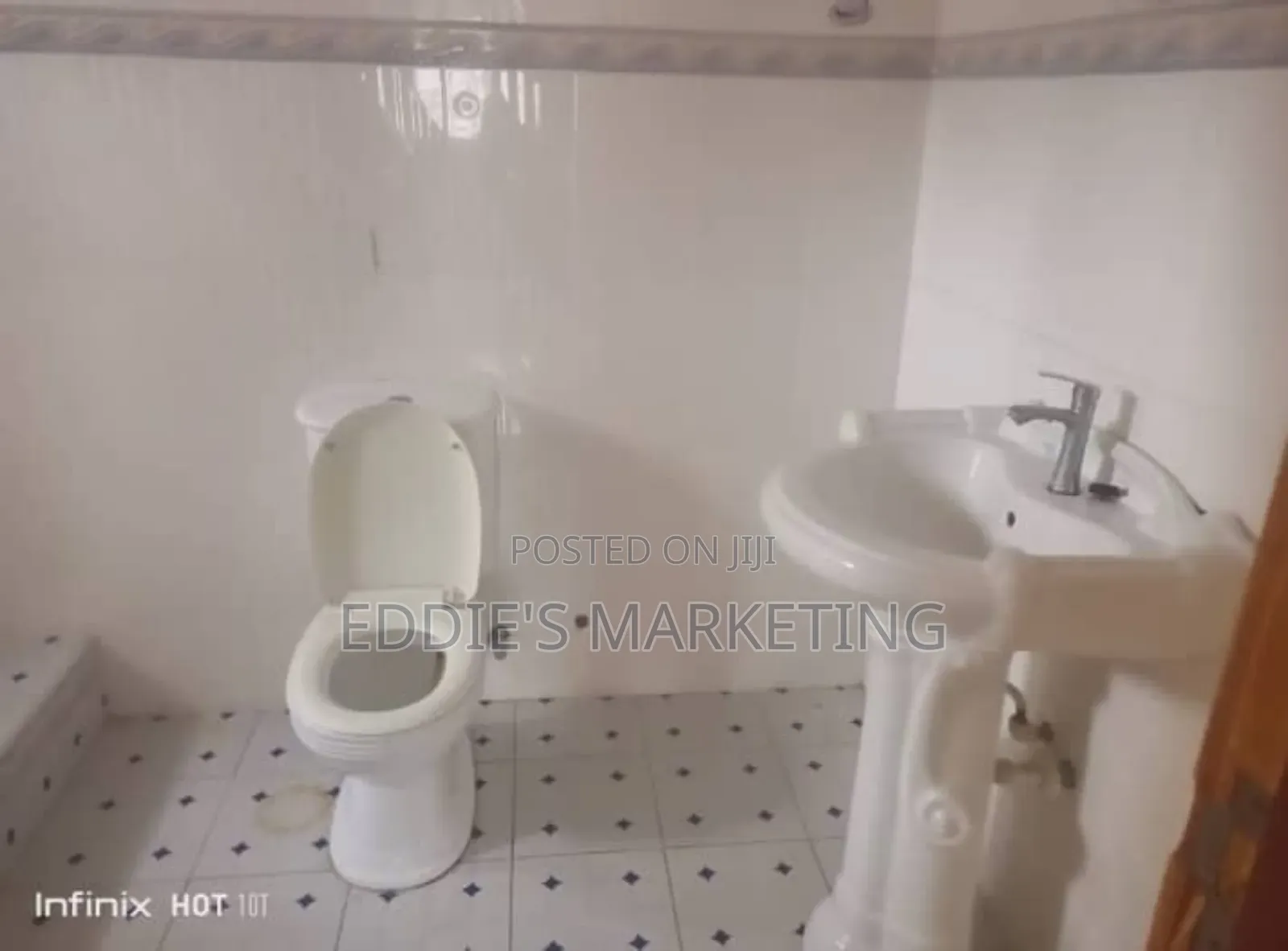 6bdrm House in Strategical Real, Amasaman for sale
