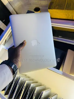 Laptop Apple MacBook Air 2017 8GB Intel Core i5 SSD 256GB