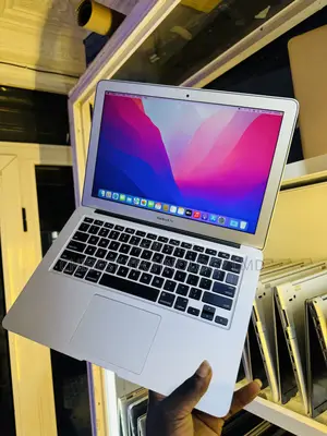 Laptop Apple MacBook Air 2017 8GB Intel Core i5 SSD 256GB