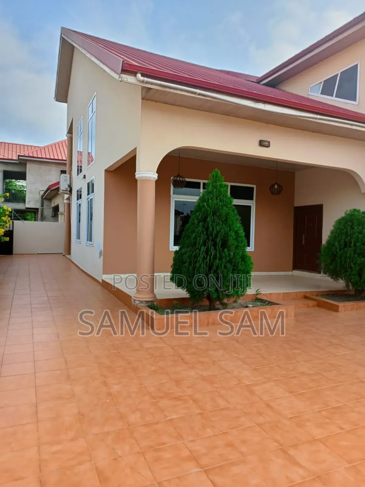 5bdrm House in Tema Community 22 for rent