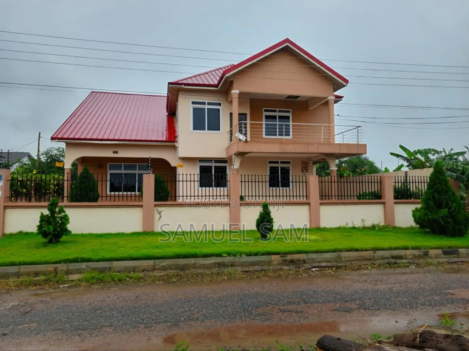 5bdrm House in Tema Community 22 for rent