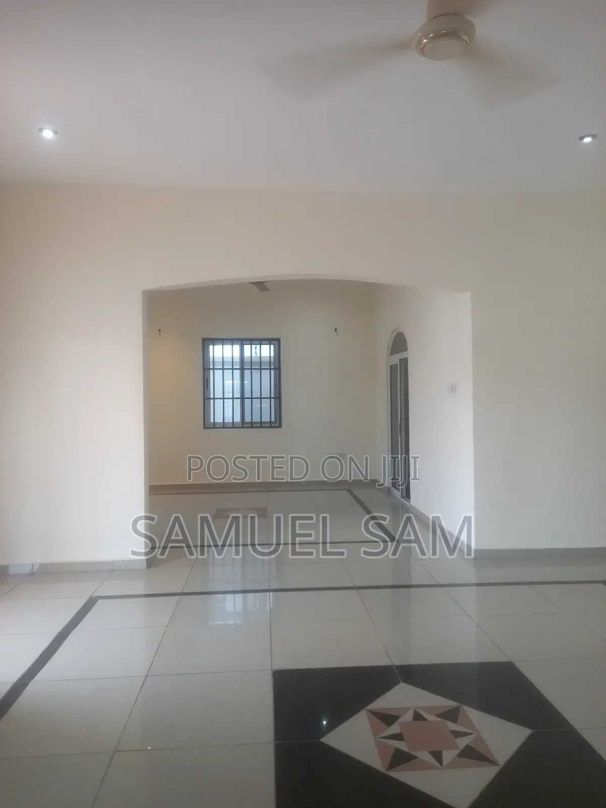 6bdrm House in Tema Community 18 for rent