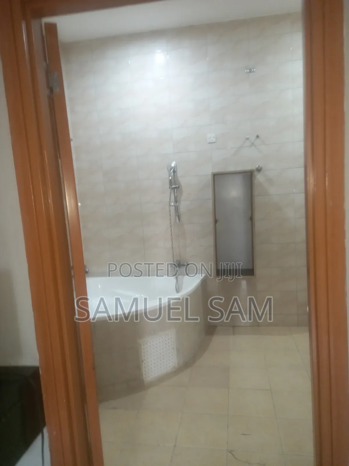 6bdrm House in Tema Community 18 for rent