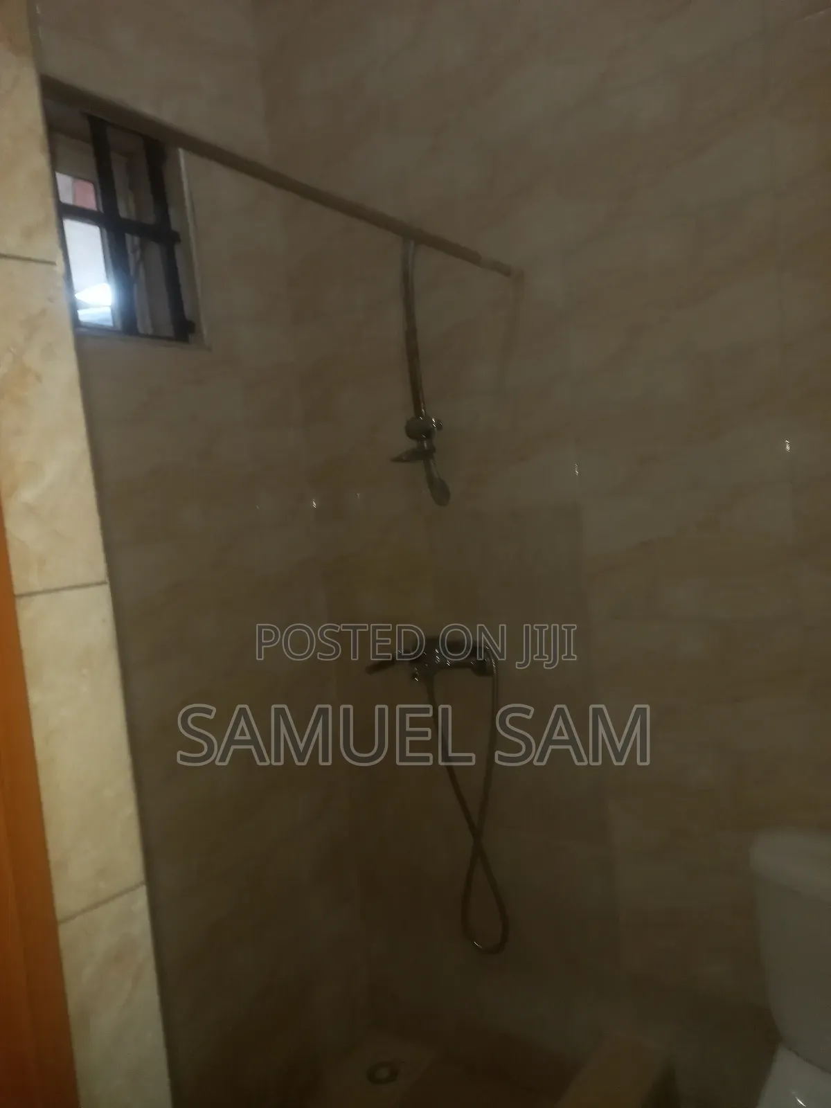 6bdrm House in Tema Community 18 for rent