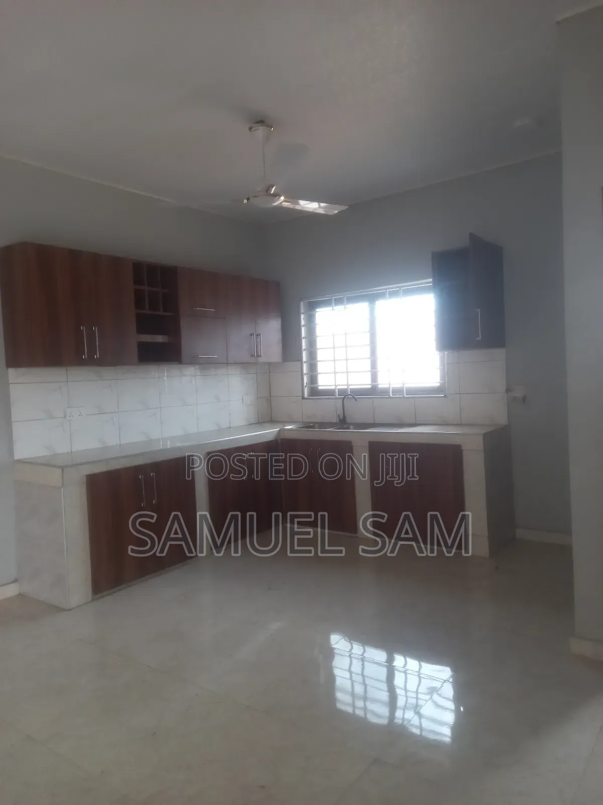 6bdrm House in Tema Community 18 for rent