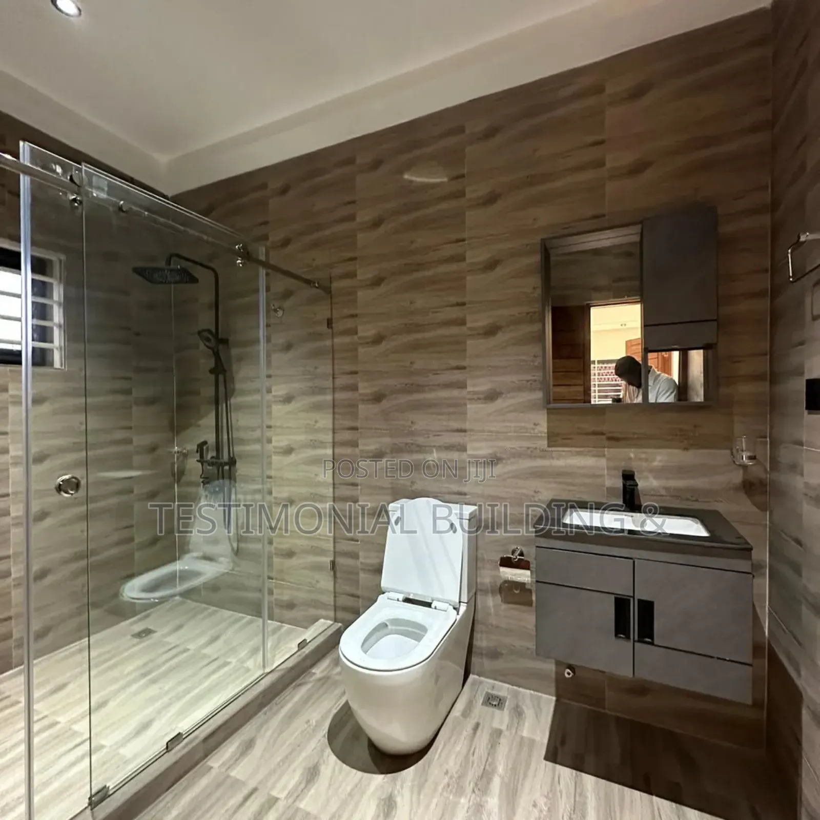 4bdrm House in Testimonial Building, Lake Side Estate for sale