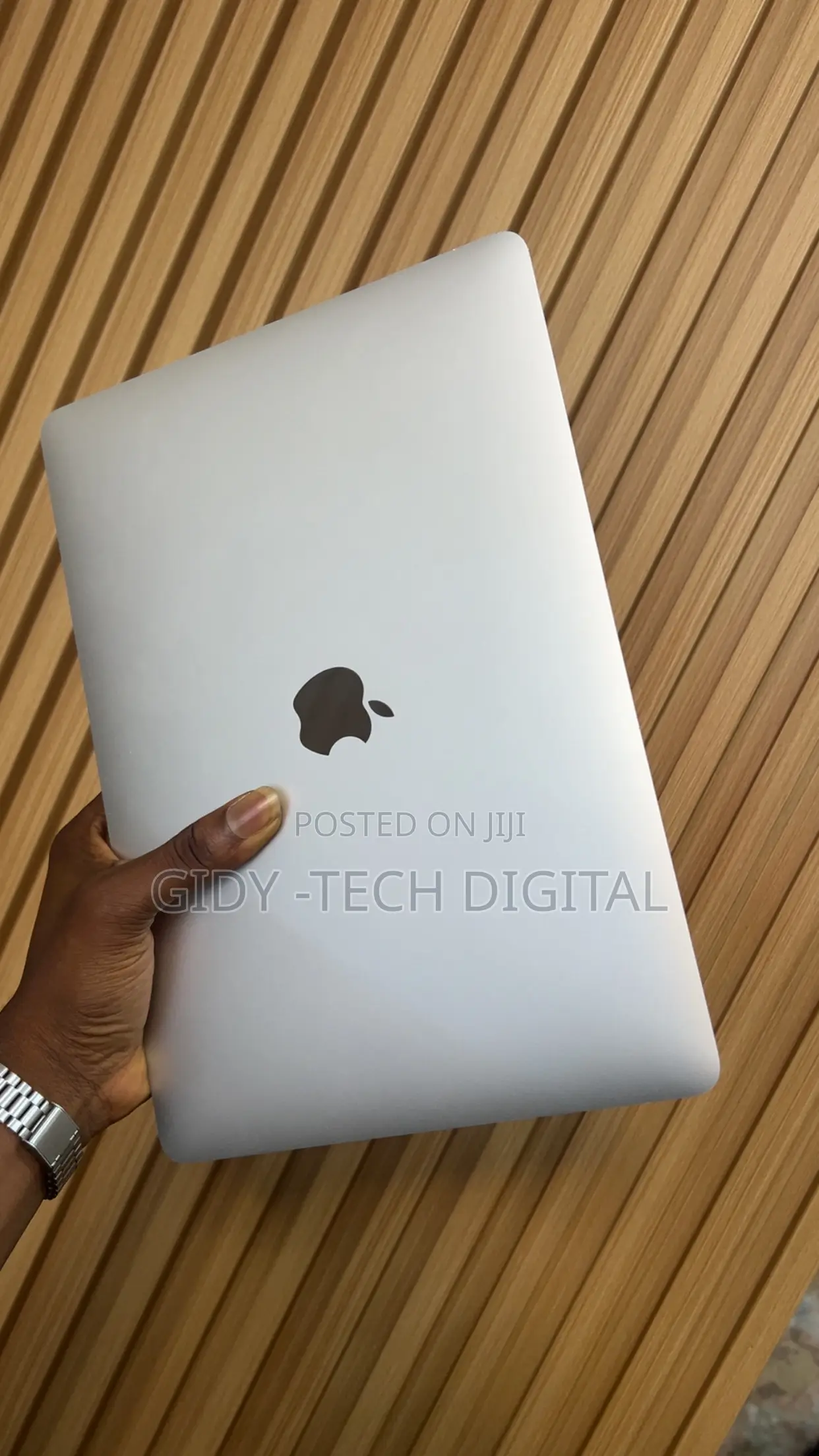 Laptop Apple MacBook Pro 8GB Intel Core i5 SSD 256GB