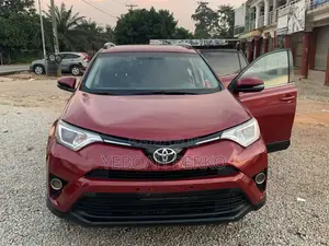 Toyota RAV4 2016 Red