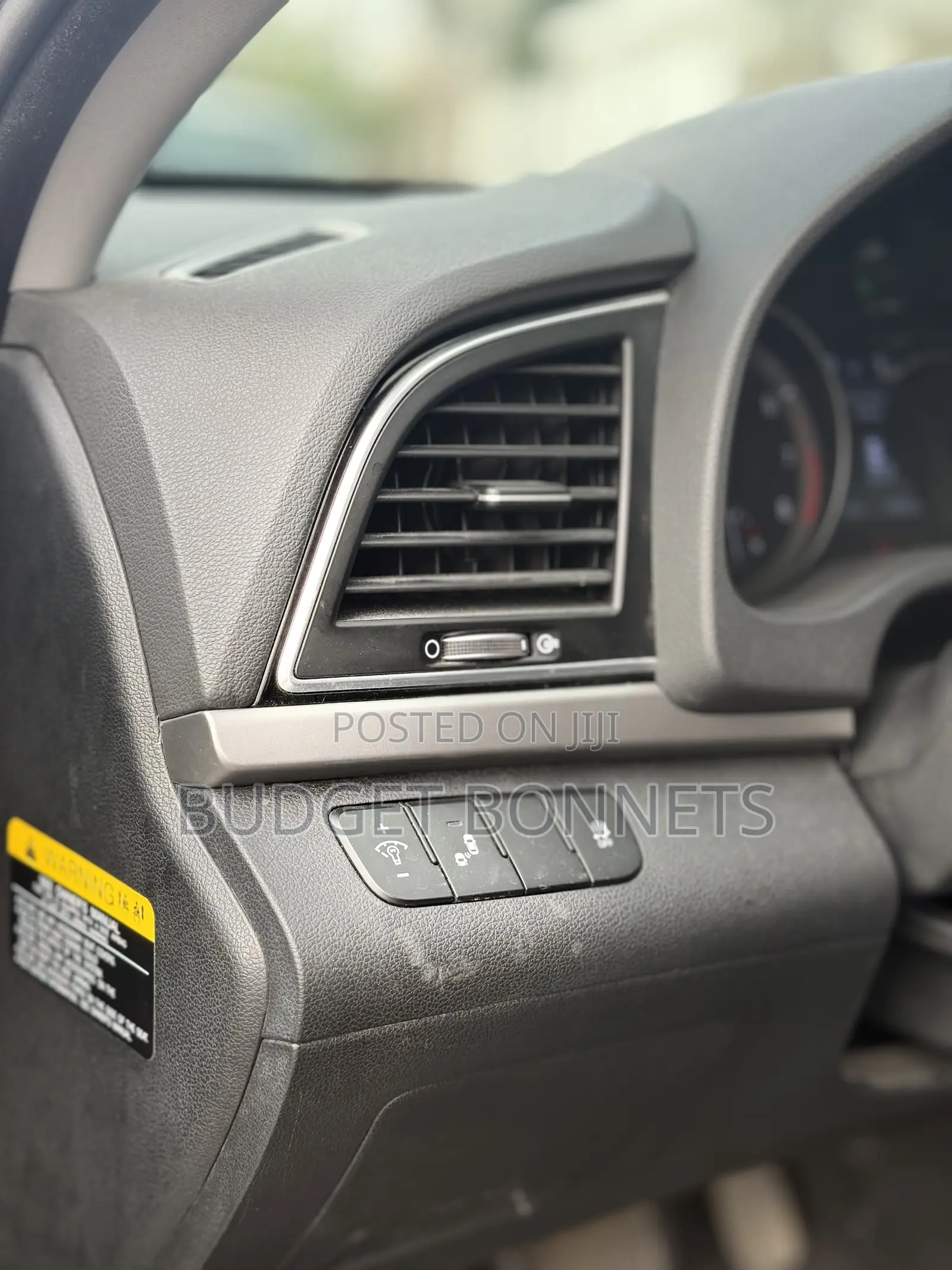 Hyundai Elantra Value Edition Sedan FWD (2.0L 4cyl 6A) 2017 Silver