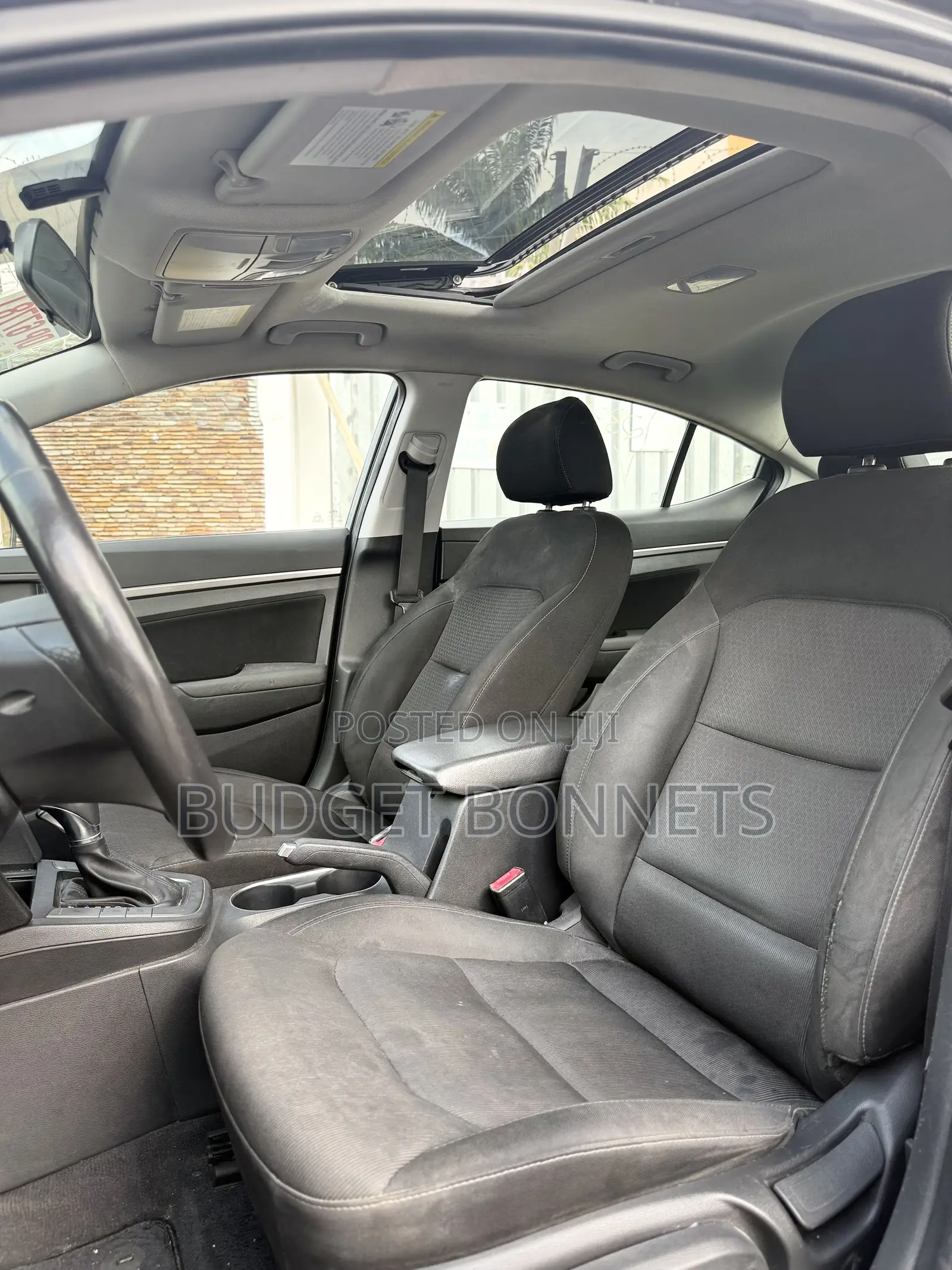 Hyundai Elantra Value Edition Sedan FWD (2.0L 4cyl 6A) 2017 Silver