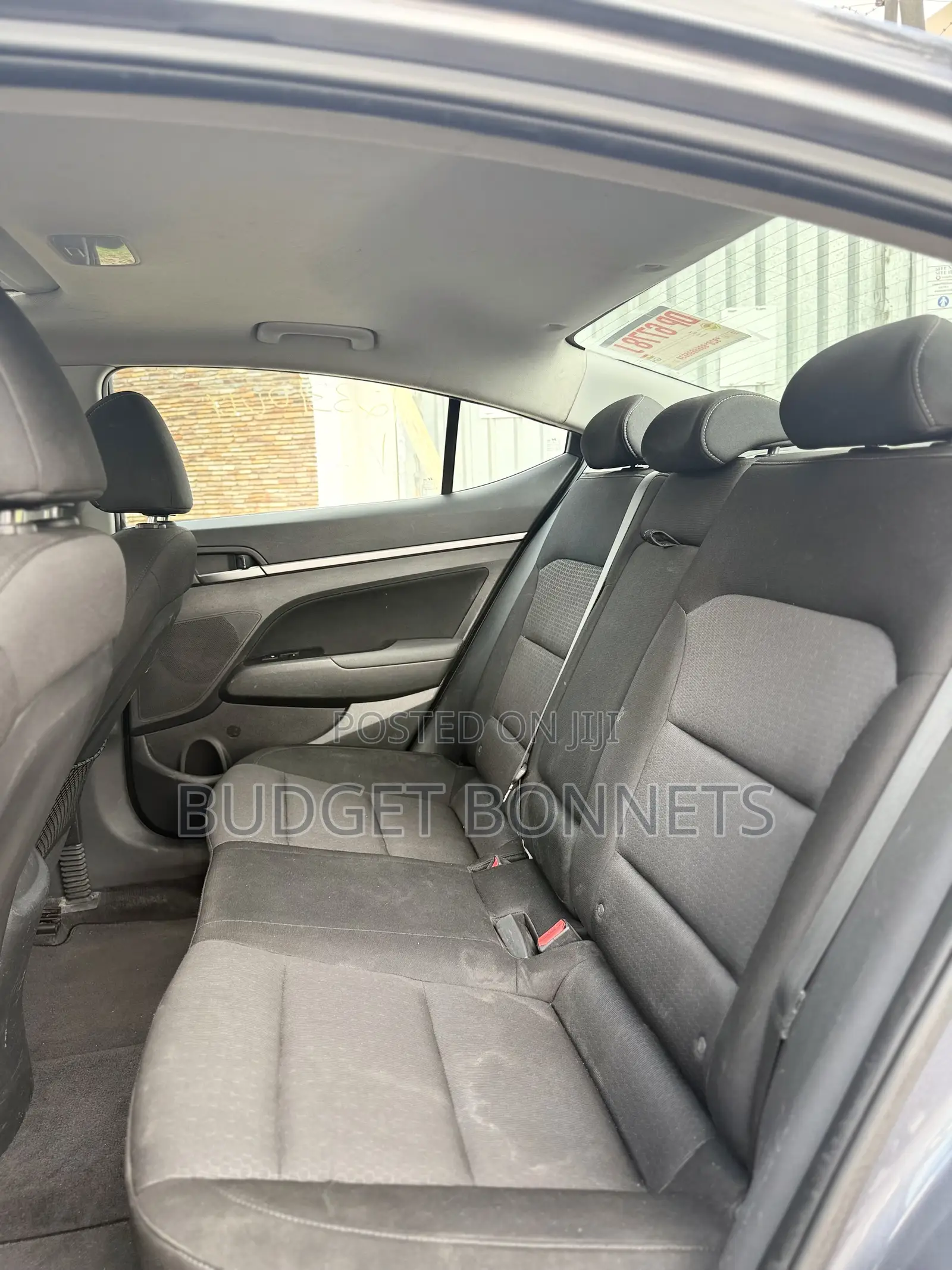 Hyundai Elantra Value Edition Sedan FWD (2.0L 4cyl 6A) 2017 Silver