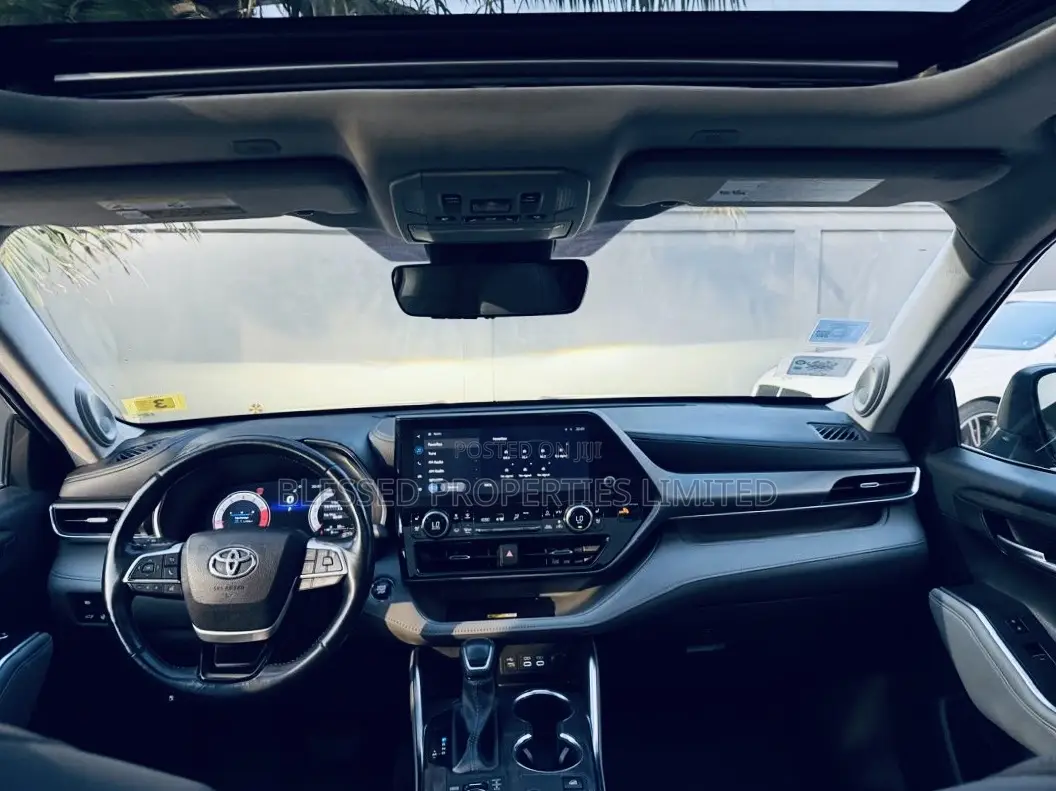 Toyota Highlander XLE AWD 2023 Gray