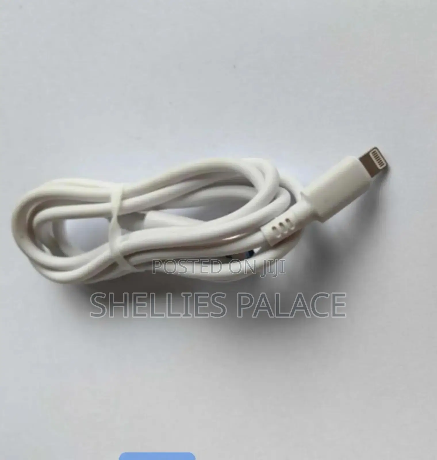 Three in One Charger Cable Consisting iPhone, Android