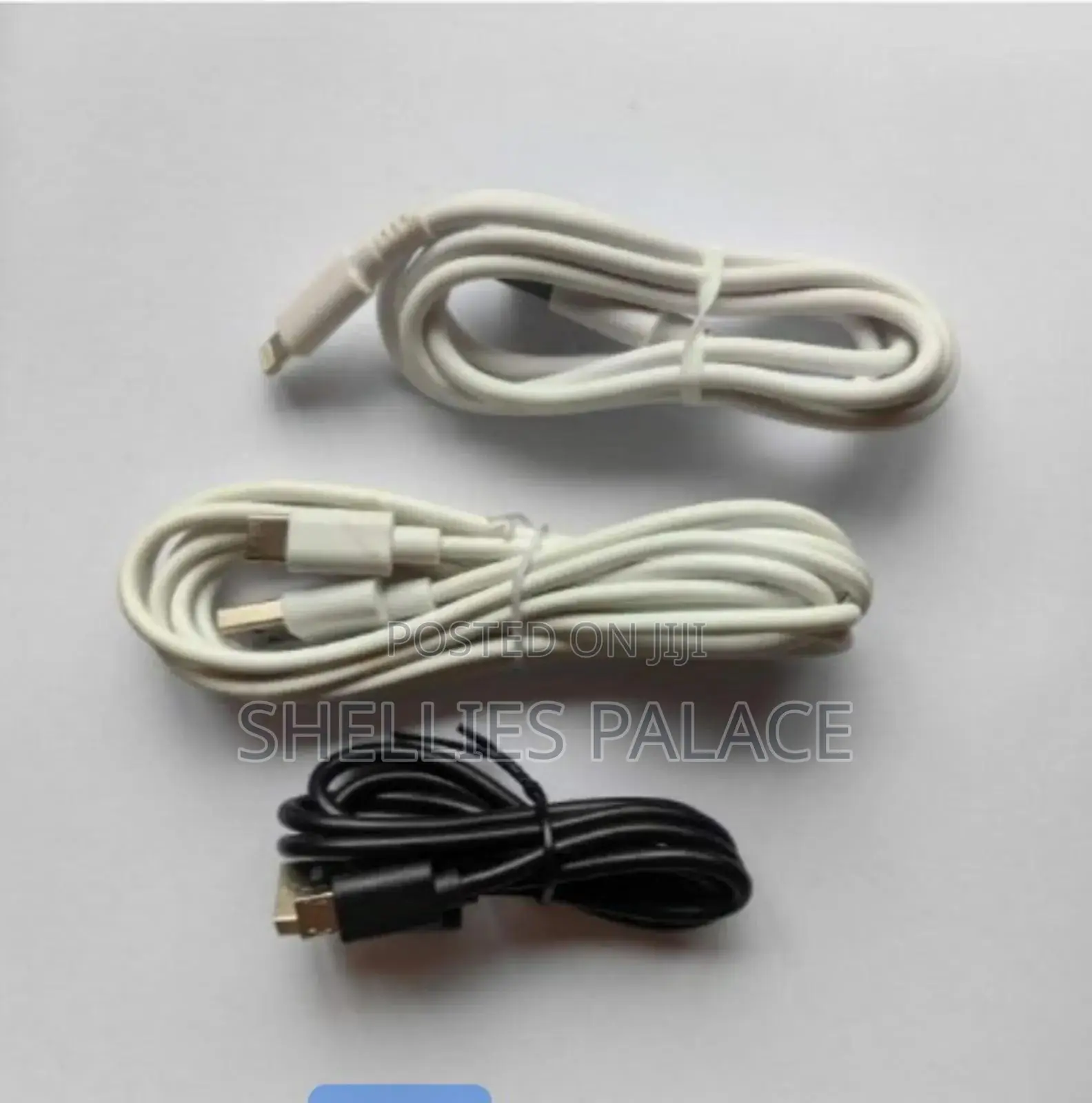 Three in One Charger Cable Consisting iPhone, Android