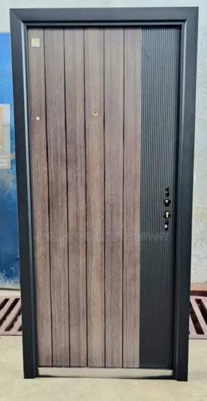 High Quality Affordable Paladin Smooth Door