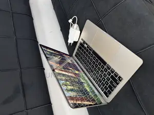 Laptop Apple MacBook Air 2022 M2 8GB Apple M2 SSD 256GB
