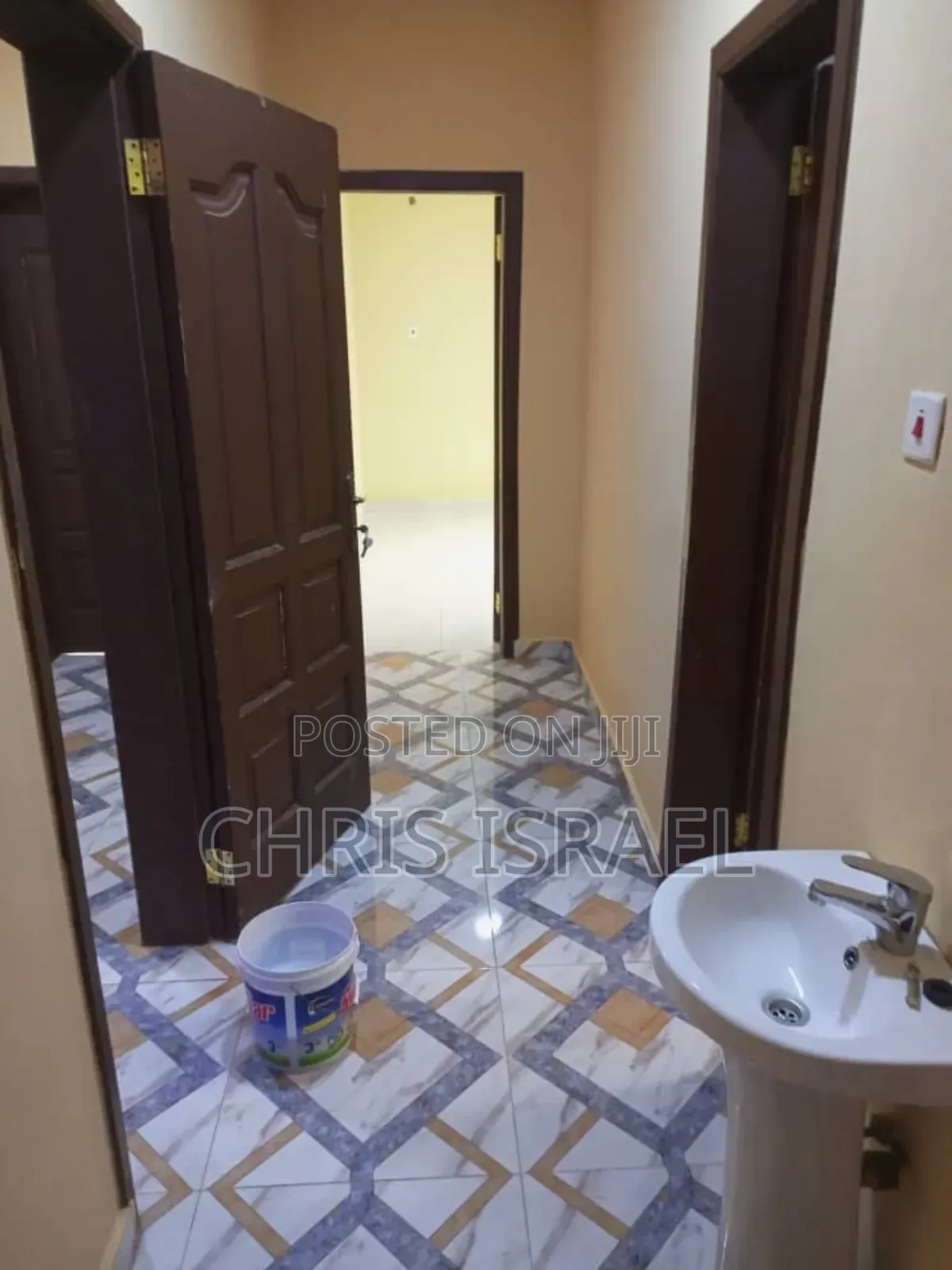 3bdrm Apartment in Oyibi Estate for rent