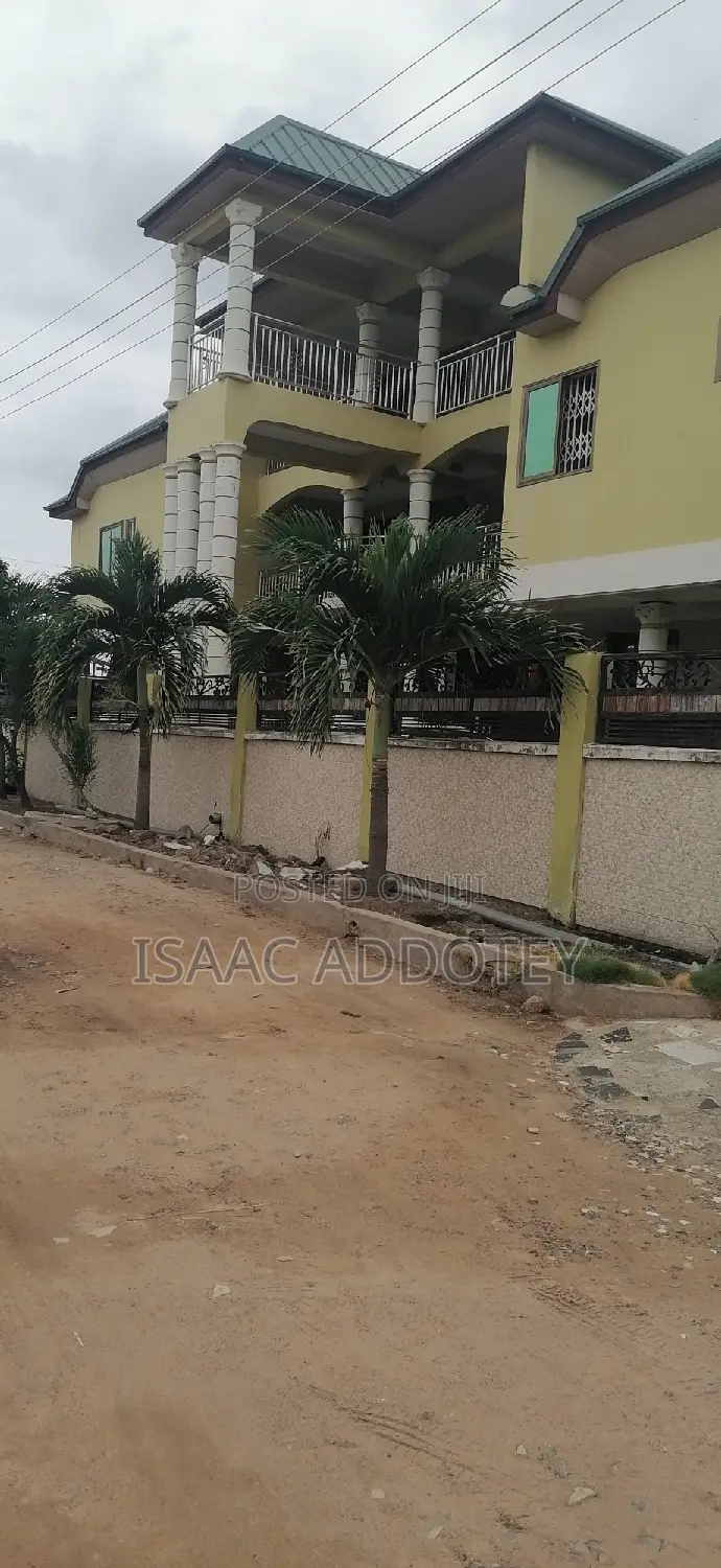 3bdrm Apartment in Spintex for rent
