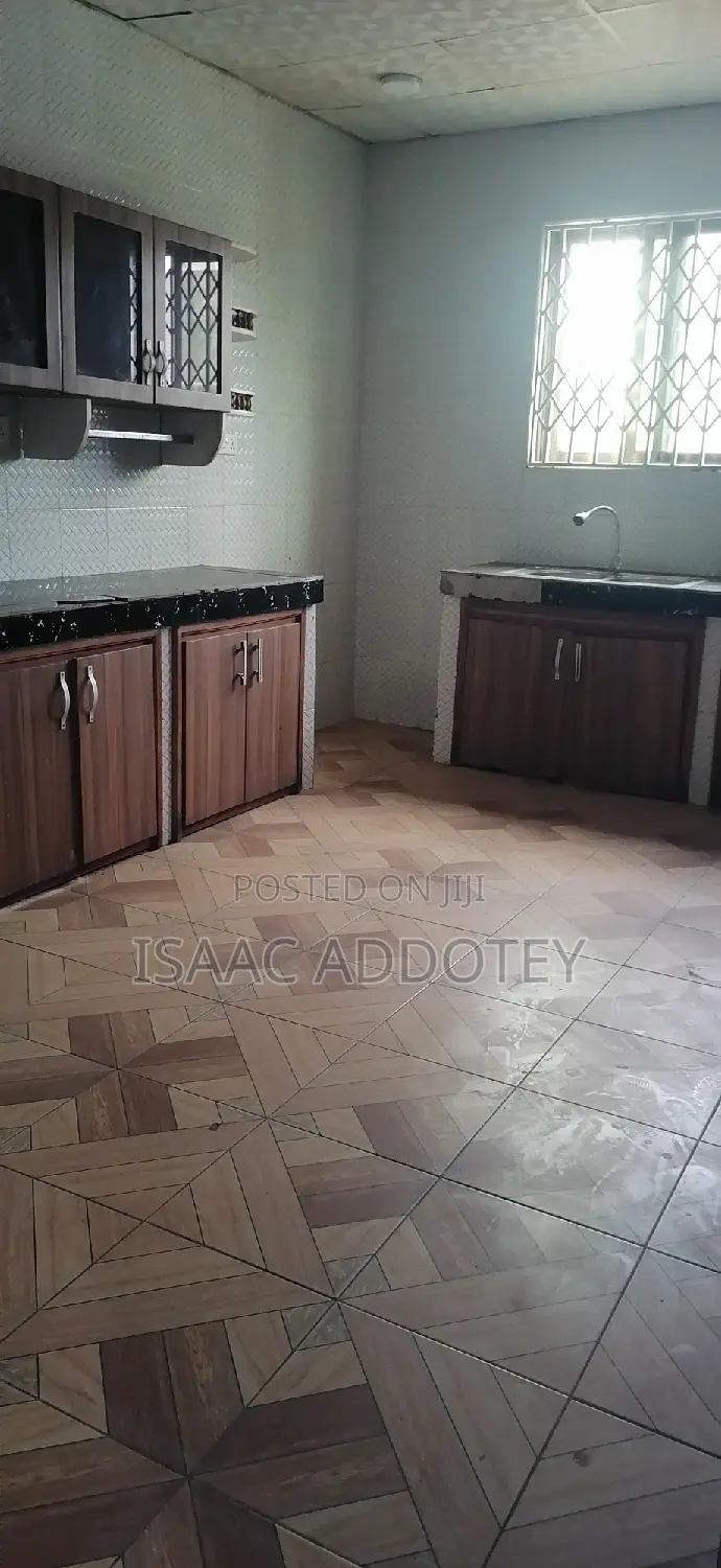 3bdrm Apartment in Spintex for rent